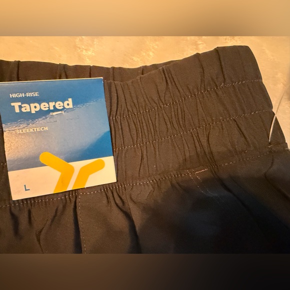 Old Navy Black Women's Joggers - Picture 9 of 15